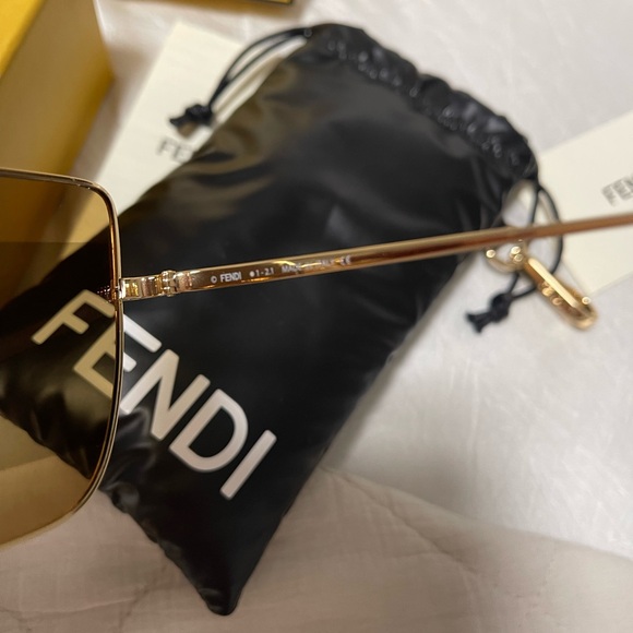 FENDI 61mm Cat Eye Sunglasses Gold Light - Picture 8 of 8